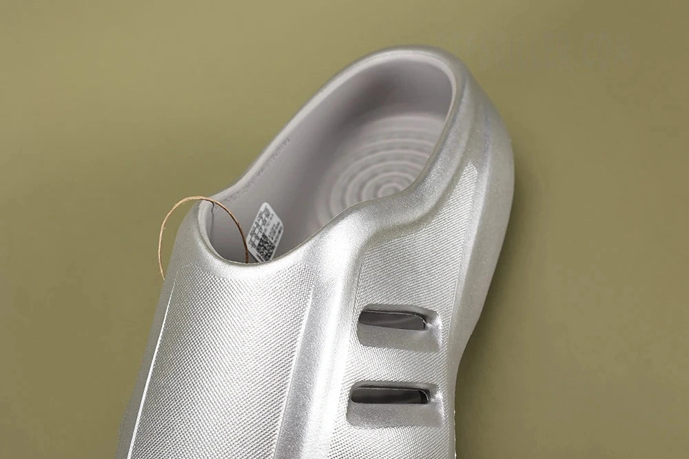 Adifom IIInfinity Mules - image 8