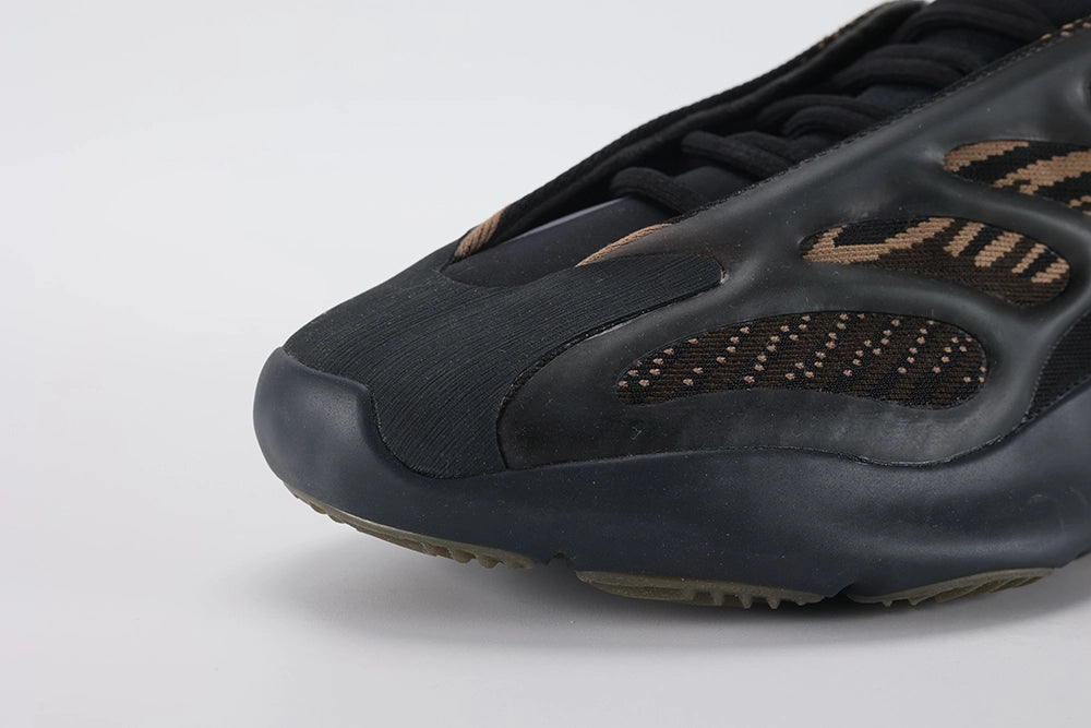 Yeezy 700 V3 Clay Brown - image 3