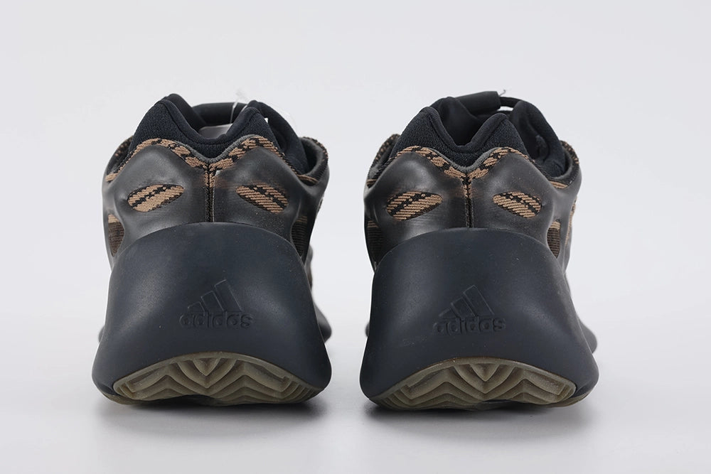 Yeezy 700 V3 Clay Brown - image 7