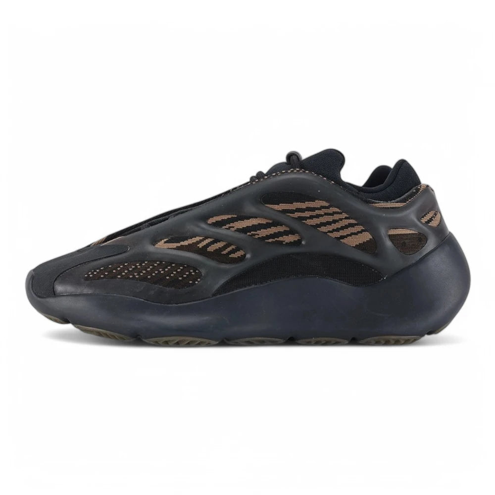 Yeezy 700 V3 Clay Brown - image 9