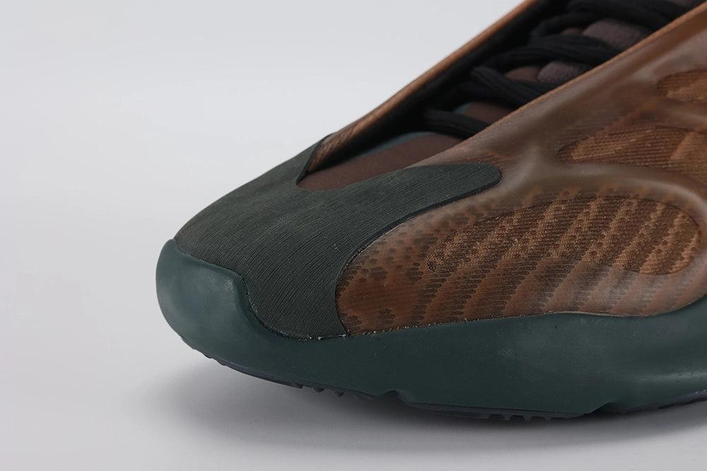 Yeezy 700 V3 Copper Fade - image 3