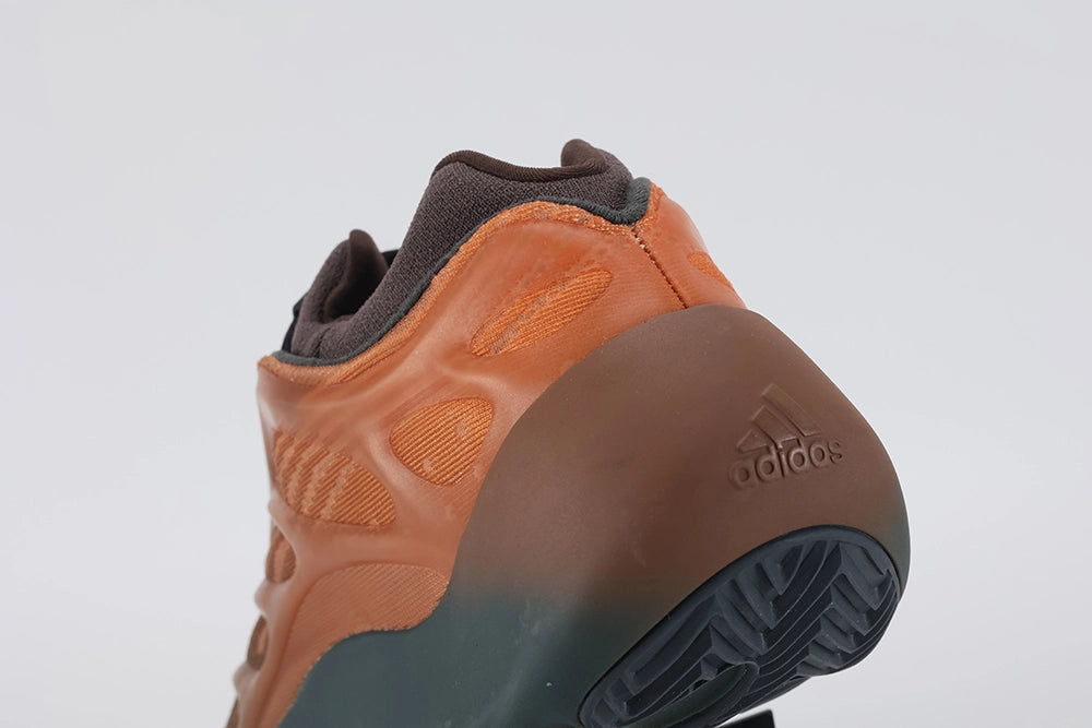 Yeezy 700 V3 Copper Fade - image 4