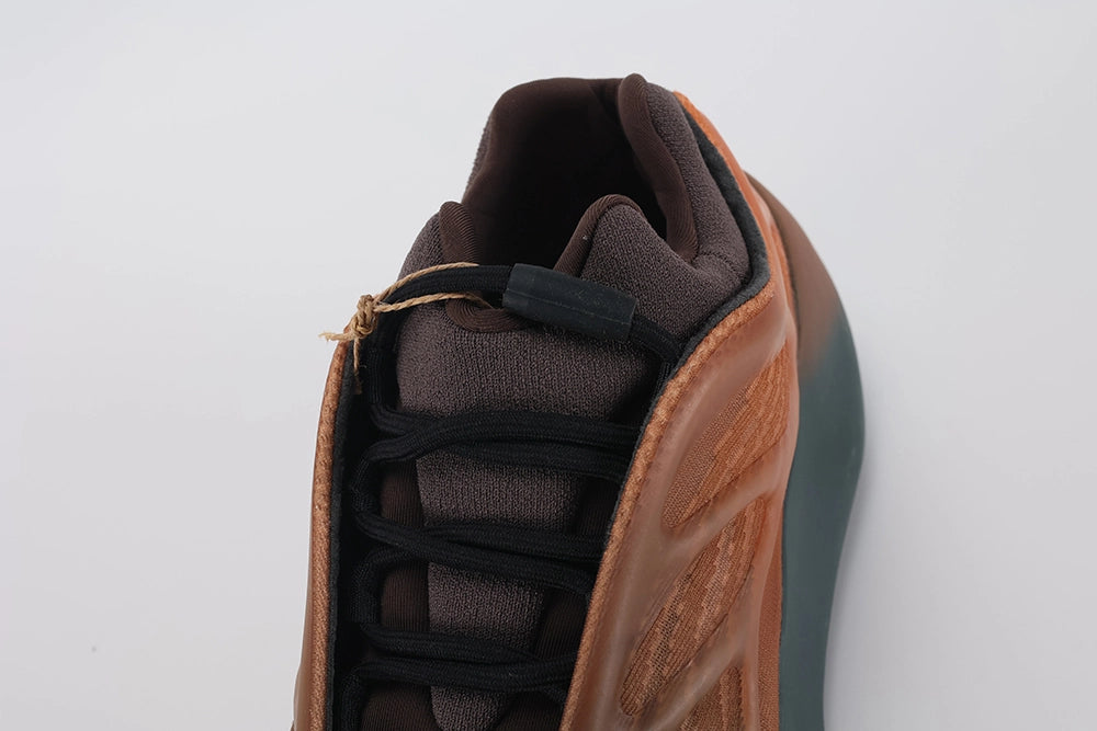 Yeezy 700 V3 Copper Fade - image 6