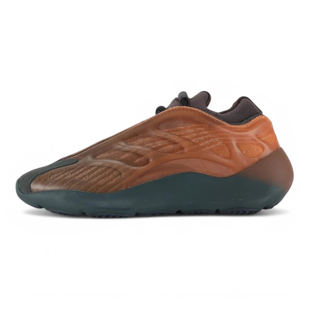 Yeezy 700 V3 Copper Fade - image 9