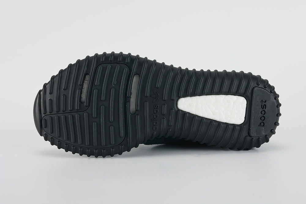 Yeezy Boost 350 ‘Pirate Black’ 2022 - image 2