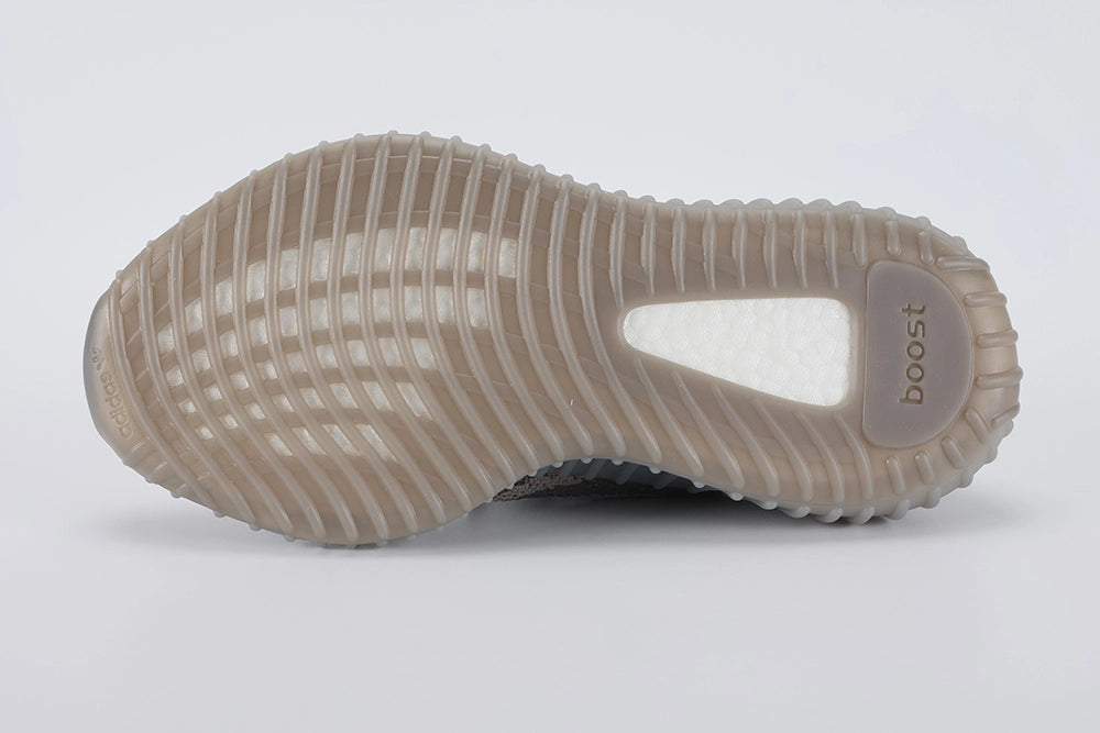 Yeezy Boost 350 V2 ‘Beluga’ - image 2