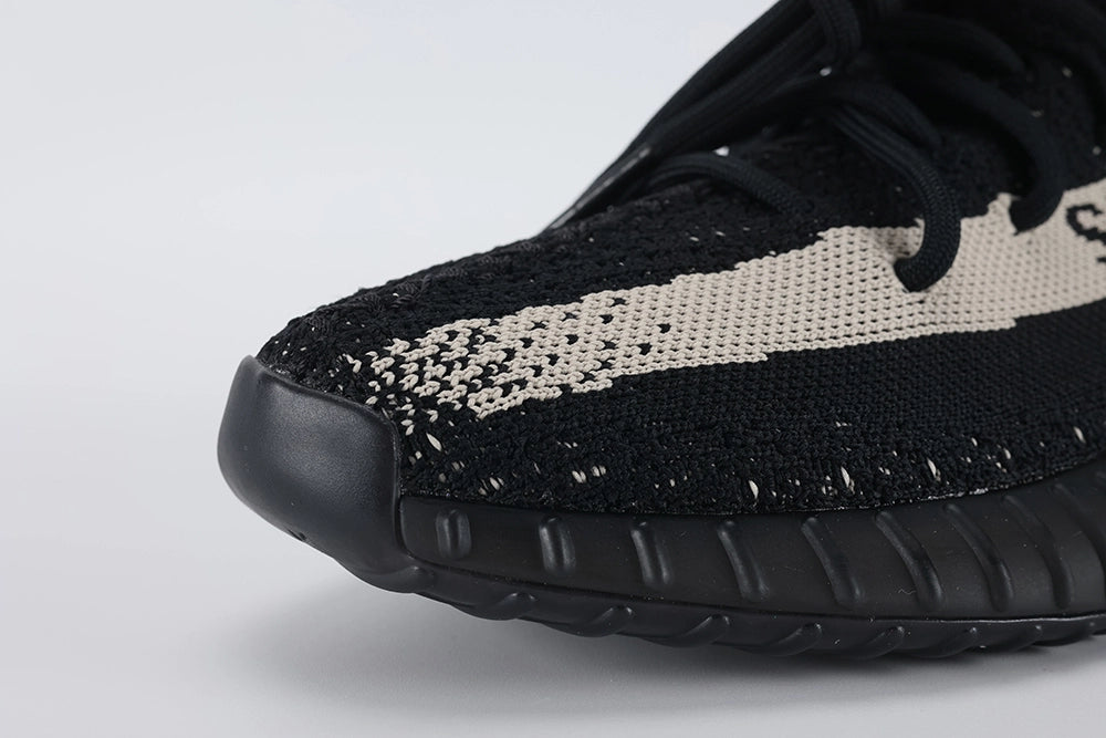 Yeezy Boost 350 V2 ‘Oreo’ - image 3