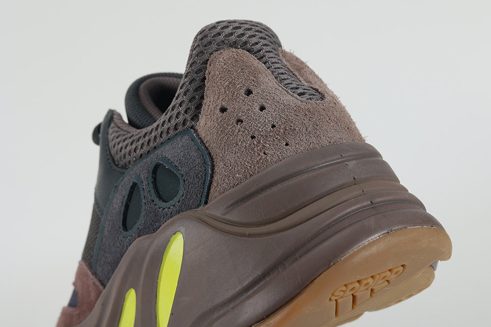 Yeezy Boost 700 Mauve - image 6