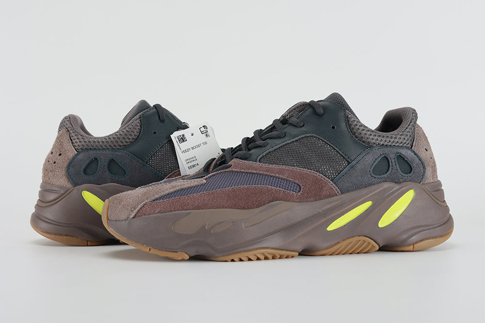Yeezy Boost 700 Mauve - image 8