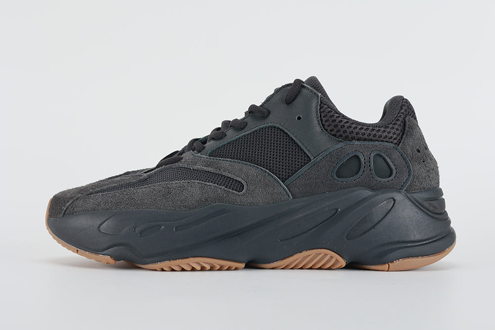 Yeezy Boost 700 Utility Black - image 2
