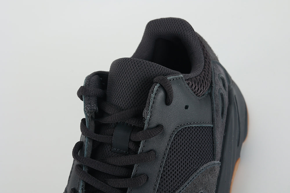 Yeezy Boost 700 Utility Black - image 5