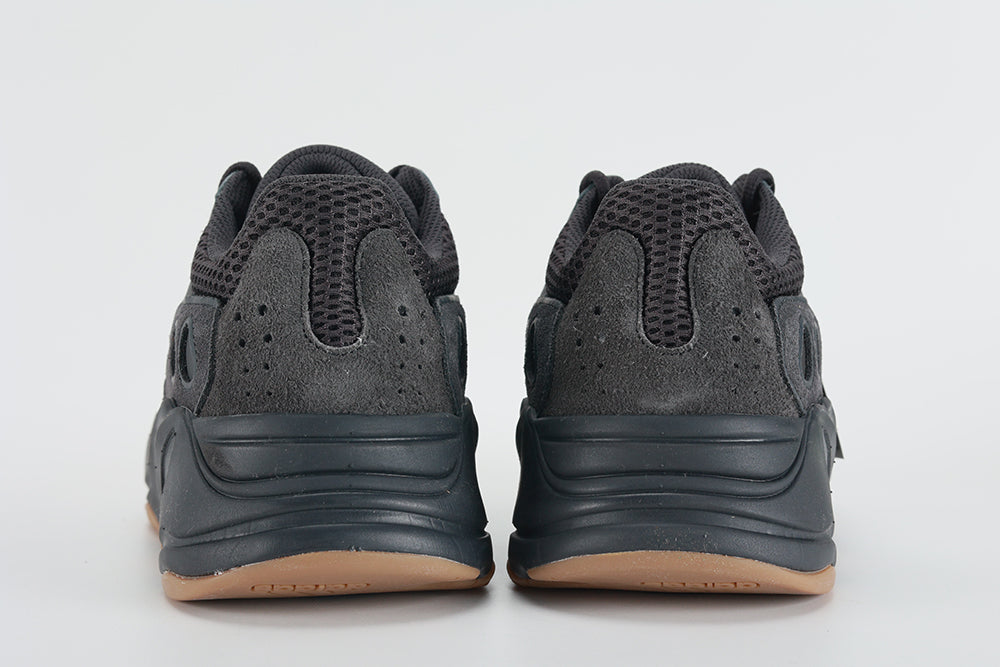 Yeezy Boost 700 Utility Black - image 6