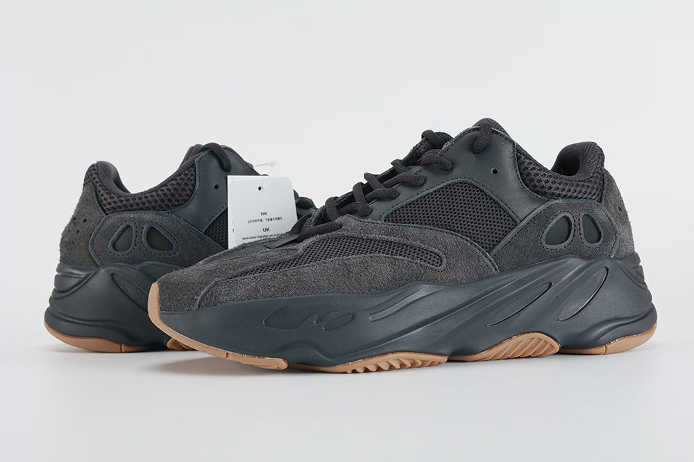 Yeezy Boost 700 Utility Black - image 7
