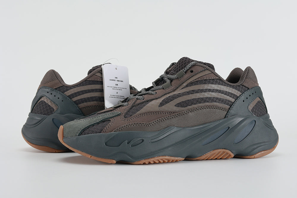 Yeezy Boost 700 V2 Geode - image 8