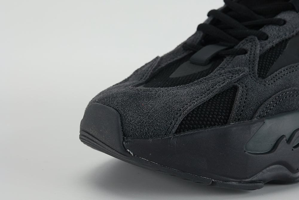 Yeezy Boost 700 V2 Vanta - image 3