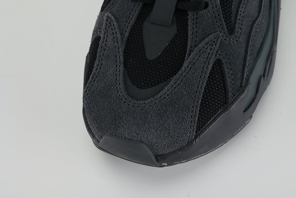 Yeezy Boost 700 V2 Vanta - image 4