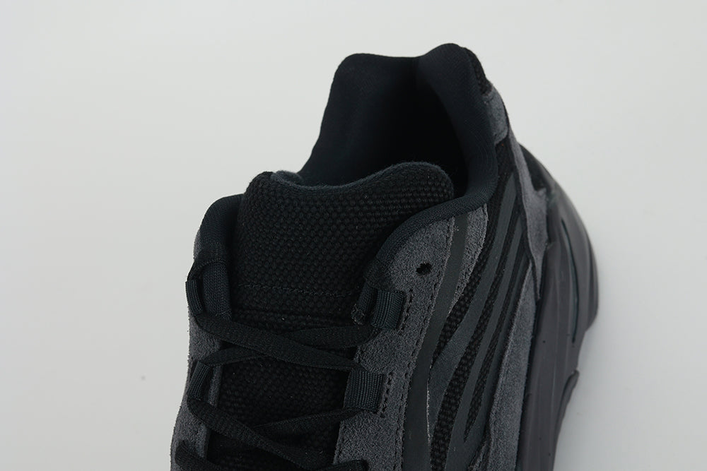 Yeezy Boost 700 V2 Vanta - image 5