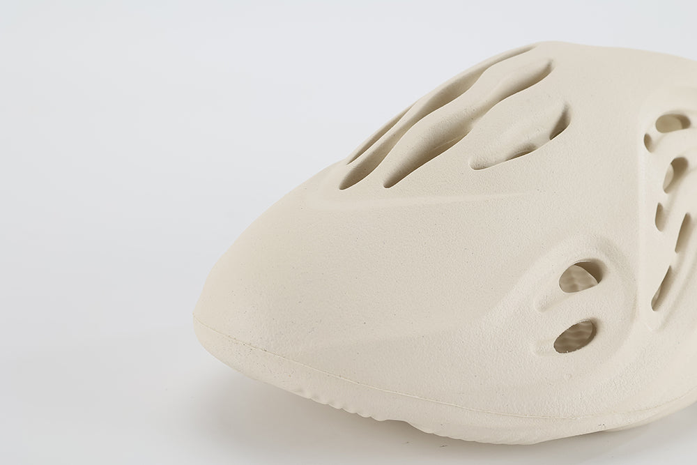 Yeezy Foam Runner ‘Ararat’ - image 3