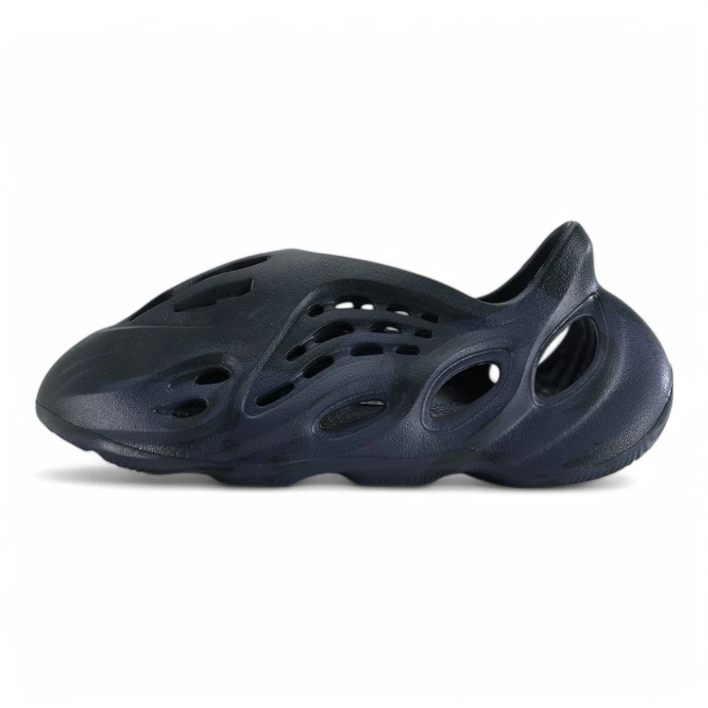 Yeezy Foam Runner ‘Mineral Blue’ - image 1