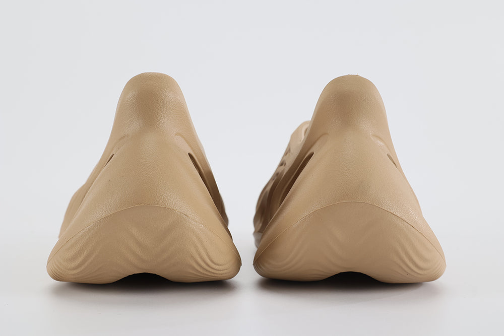 Yeezy Foam Runner ‘Ochre’ - image 4