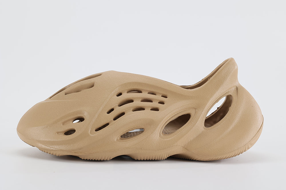 Yeezy Foam Runner ‘Ochre’ - image 6