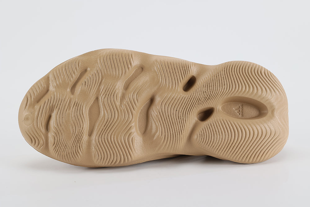 Yeezy Foam Runner ‘Ochre’ - image 7