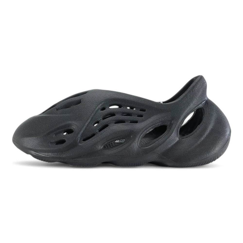 Yeezy Foam Runner ‘Onyx’ - image 1