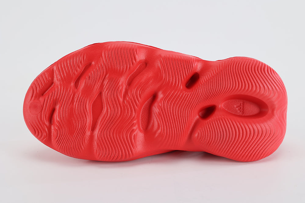 Yeezy Foam Runner ‘Vermilion’ - image 2