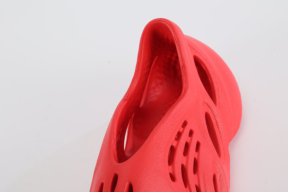 Yeezy Foam Runner ‘Vermilion’ - image 7