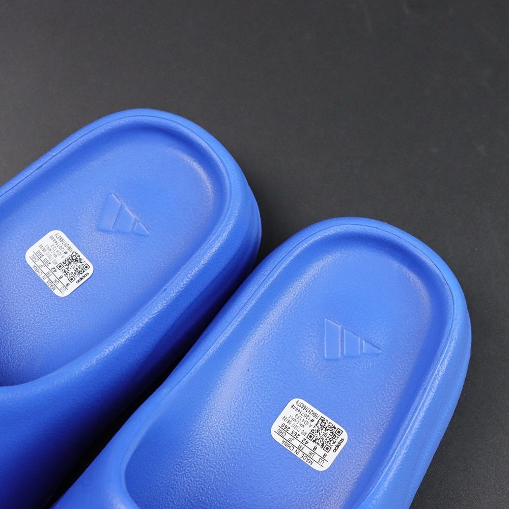 Yeezy Slides ‘Azure’ - image 2