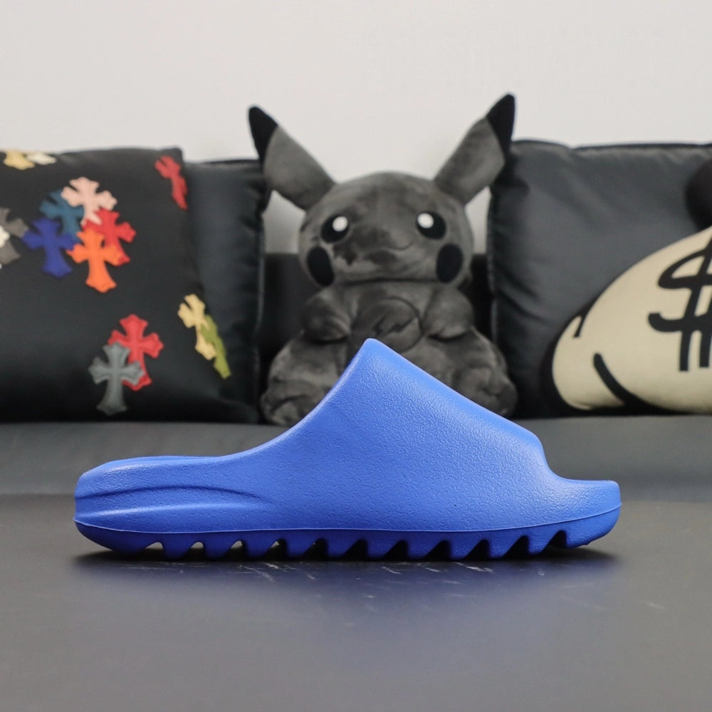 Yeezy Slides ‘Azure’ - image 6