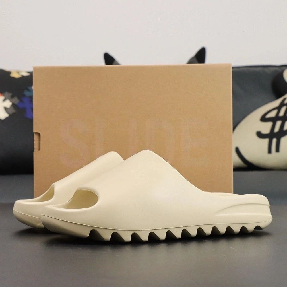 Yeezy Slides ‘Bone’ - image 3