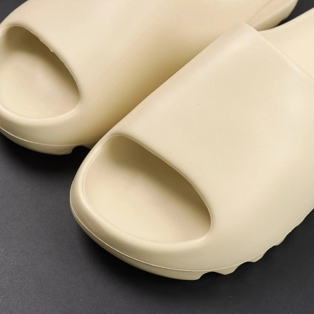 Yeezy Slides ‘Bone’ - image 10