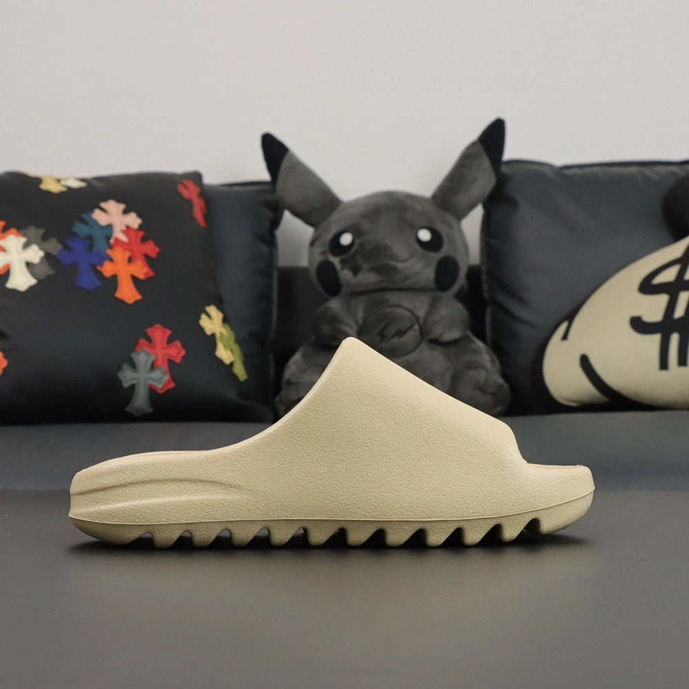 Yeezy Slides ‘Bone’ 2022 - image 5