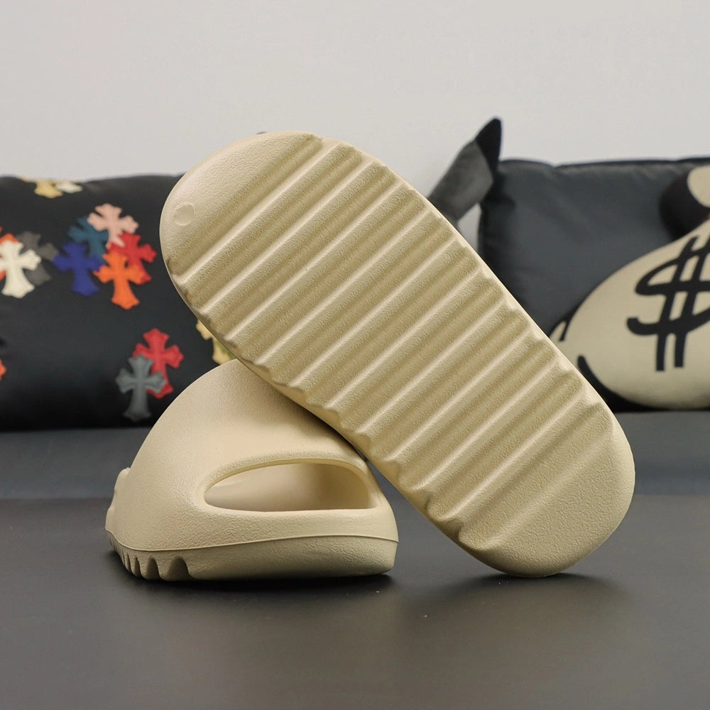 Yeezy Slides ‘Bone’ 2022 - image 7