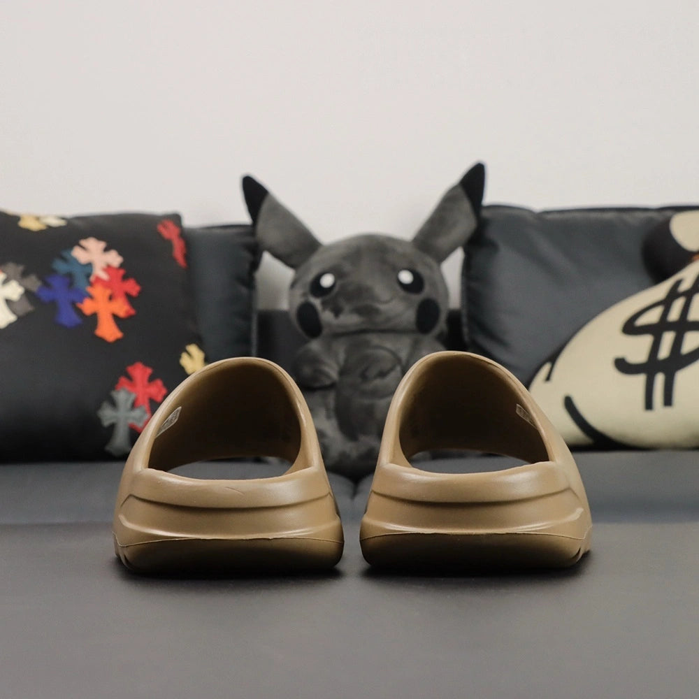 Yeezy Slides ‘Core’ 2020 - image 8