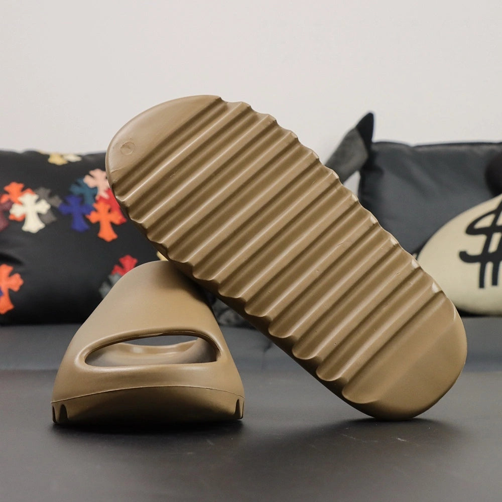 Yeezy Slides ‘Core’ 2020 - image 9