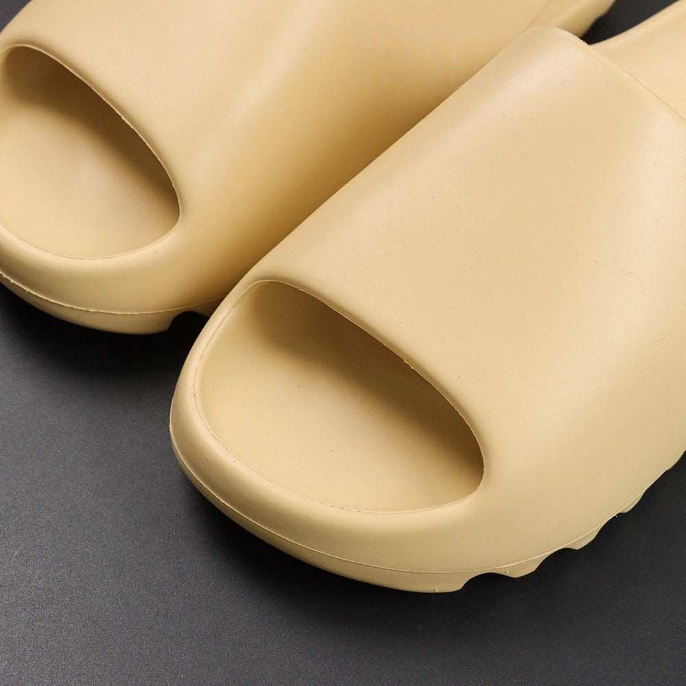 Yeezy Slides ‘Desert Sand’ - image 5