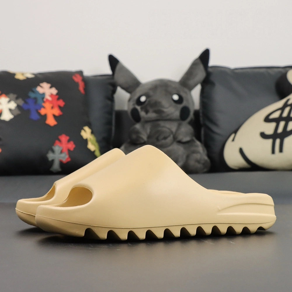 Yeezy Slides ‘Desert Sand’ - image 6