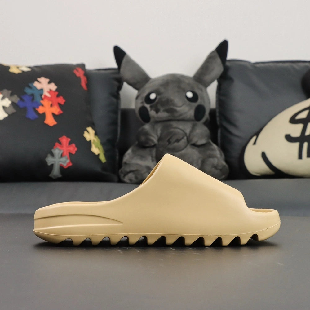 Yeezy Slides ‘Desert Sand’ - image 9