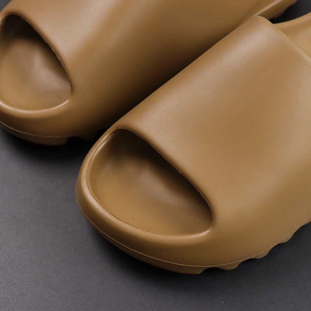 Yeezy Slides ‘Earth Brown’ - image 5