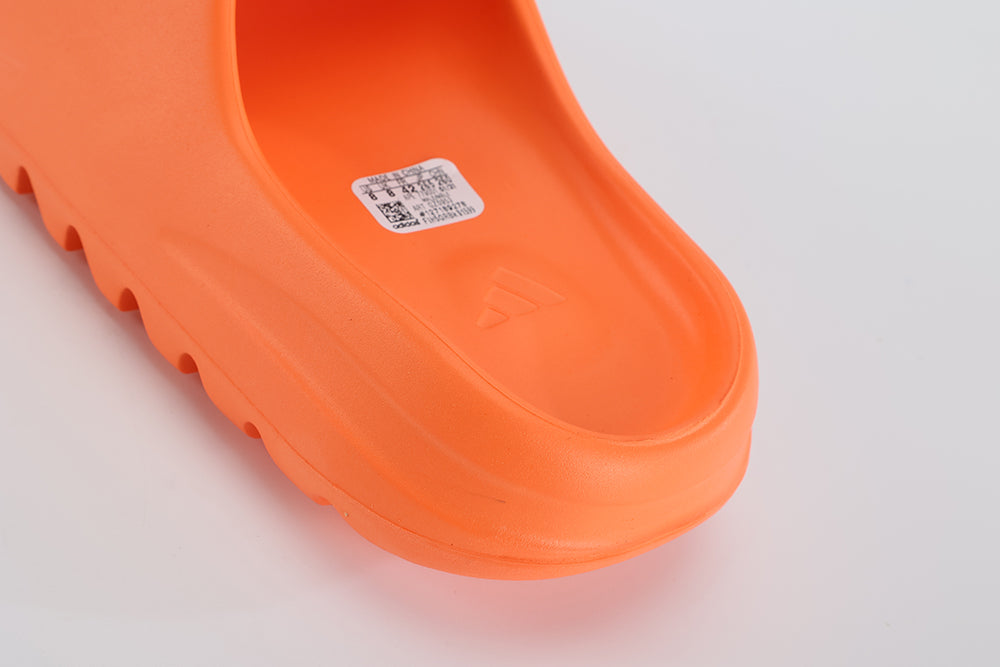 Yeezy Slides ‘Enflame Orange’ - image 9