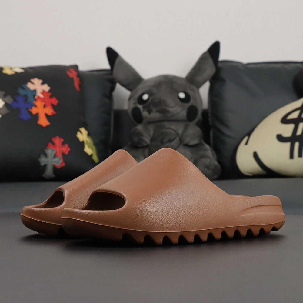 Yeezy Slides ‘Flax’ - image 3