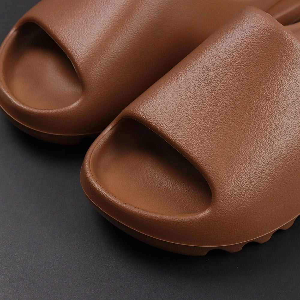 Yeezy Slides ‘Flax’ - image 4