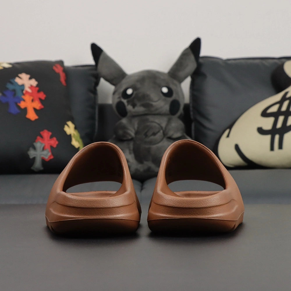 Yeezy Slides ‘Flax’ - image 5