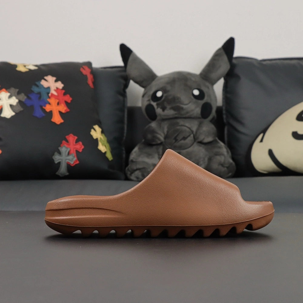 Yeezy Slides ‘Flax’ - image 7