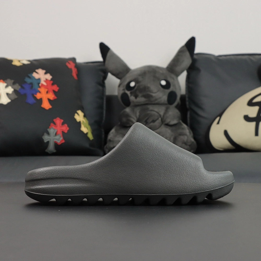 Yeezy Slides ‘Granite’ - image 2