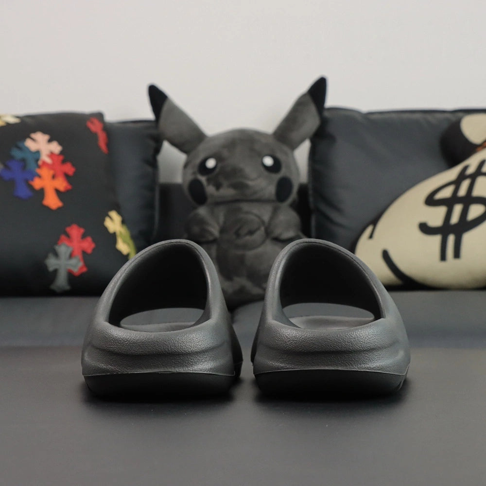 Yeezy Slides ‘Granite’ - image 4