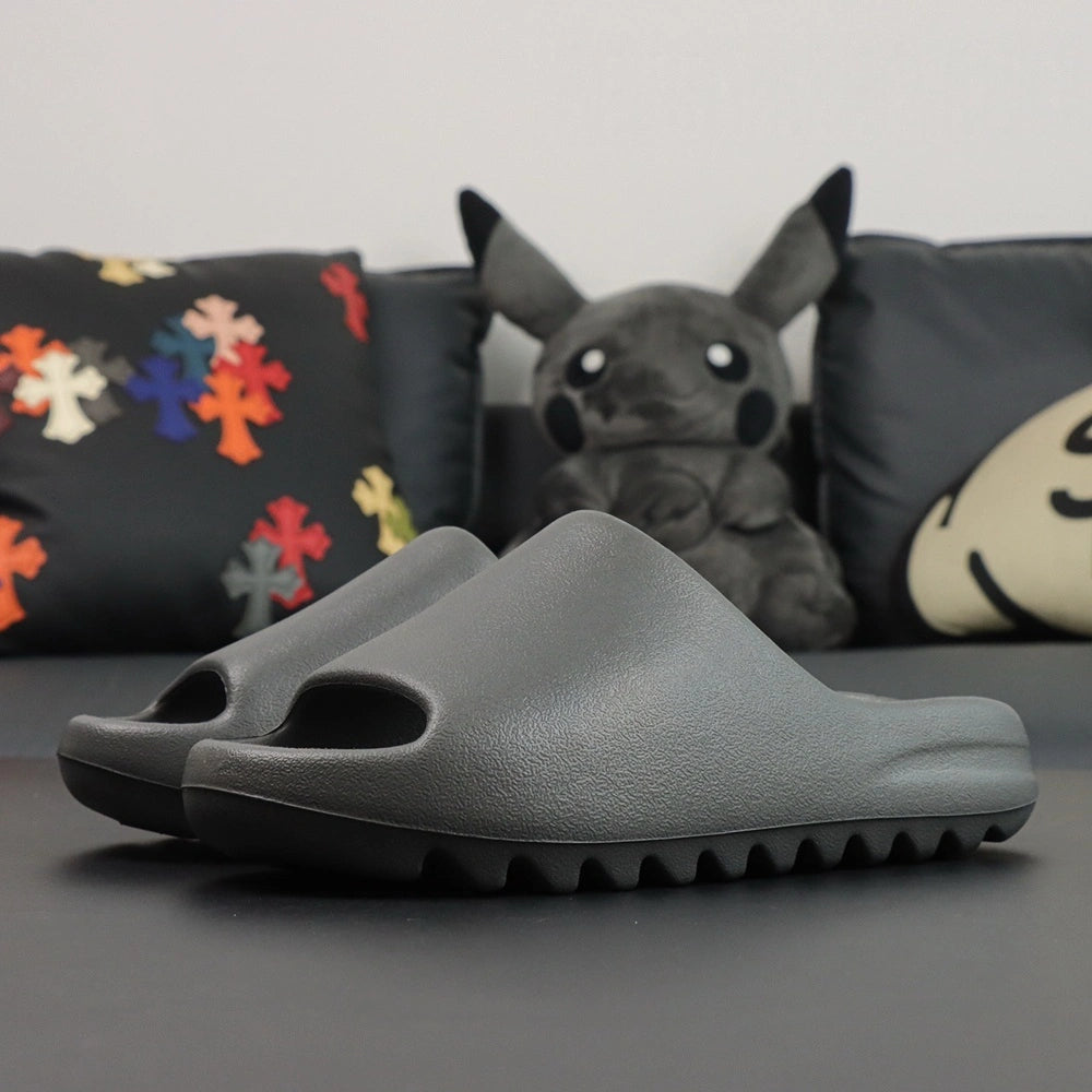 Yeezy Slides ‘Granite’ - image 6