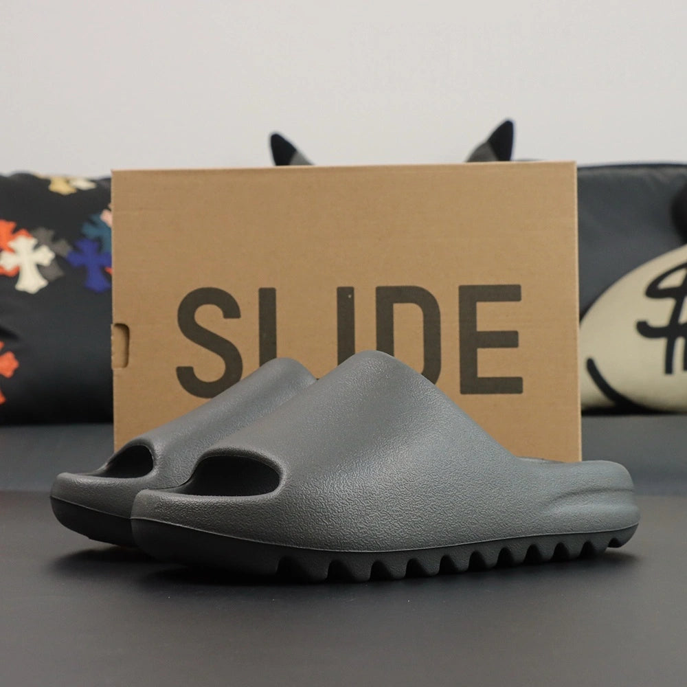 Yeezy Slides ‘Granite’ - image 10